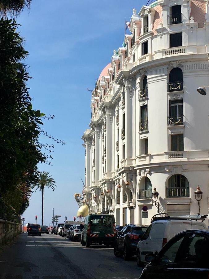 Le Petit Bourgeois De Nizza